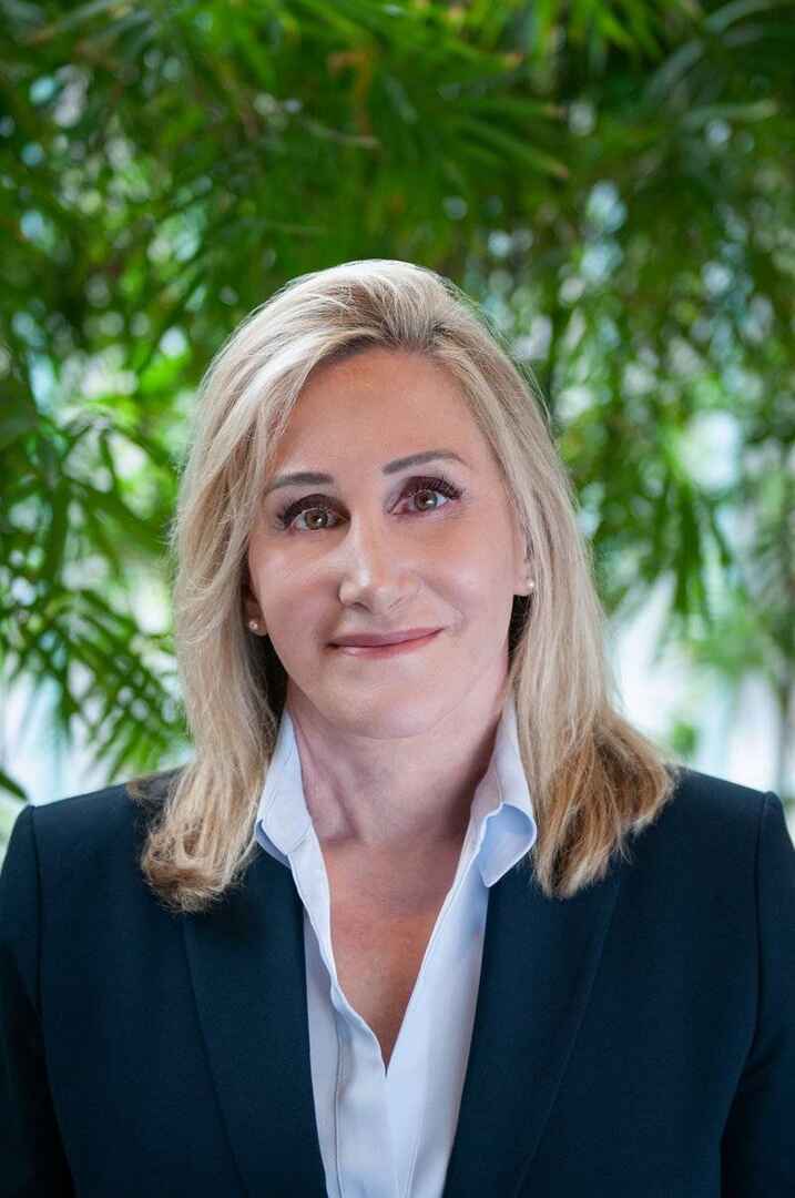 Alta DeRoo, MD, MBA, DFASAM, FACOG