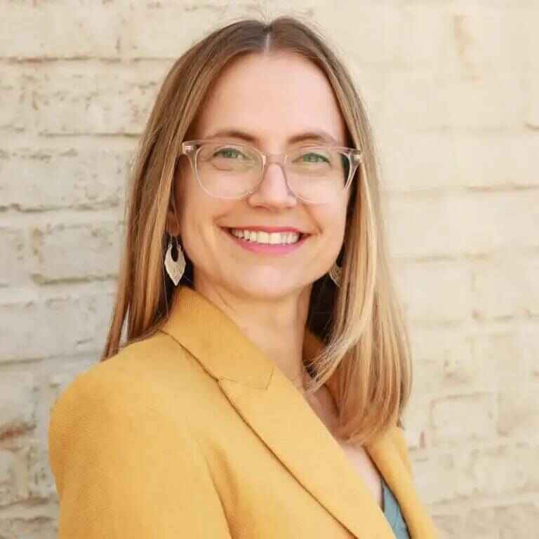 Amy Van Daele, AMFT