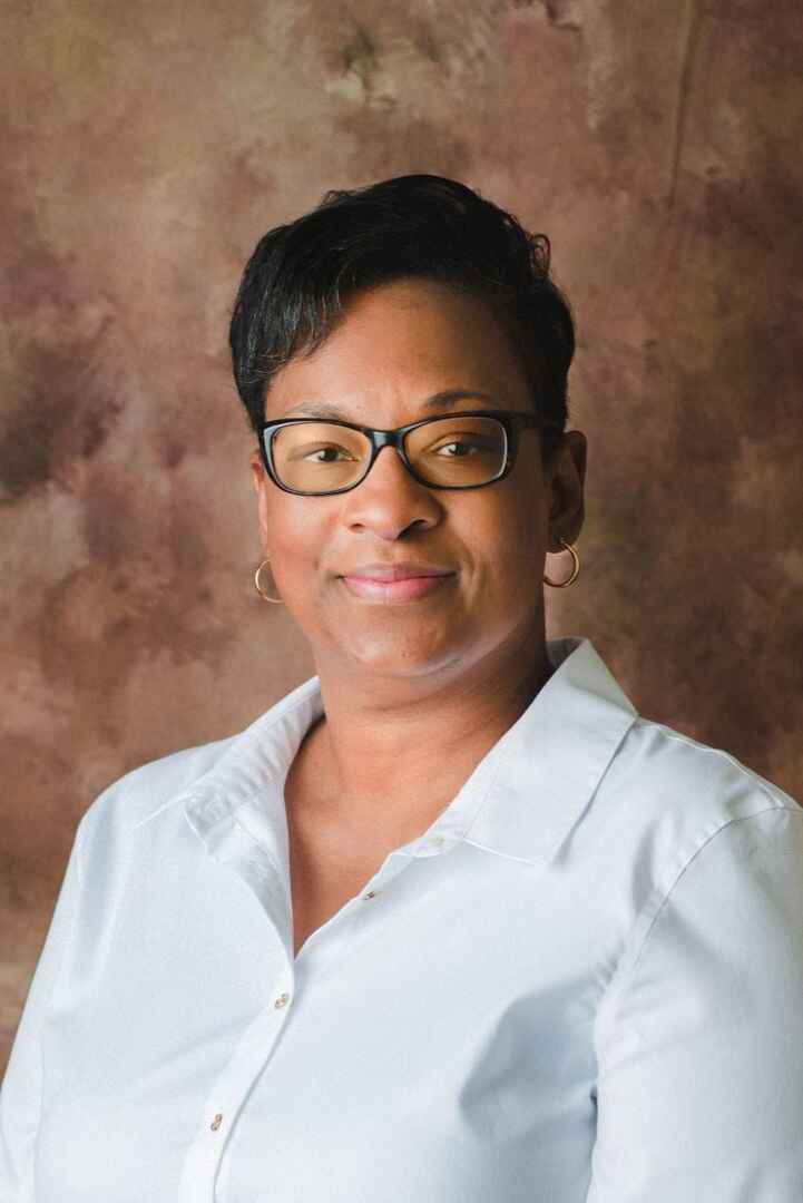 Angela Holt