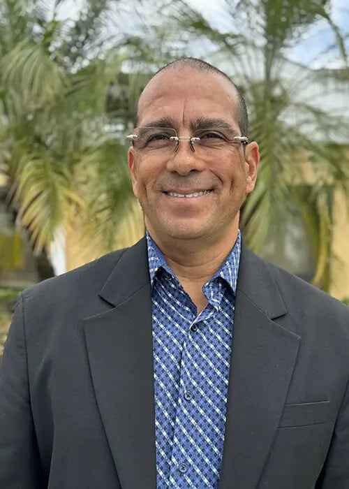 Dr. Carlos H Ruiz, M.D.
