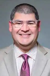 Dr. Jason Hernández