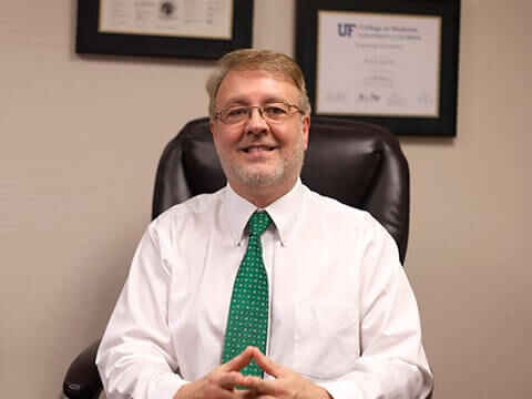 Dr. S. Mann, M.D.