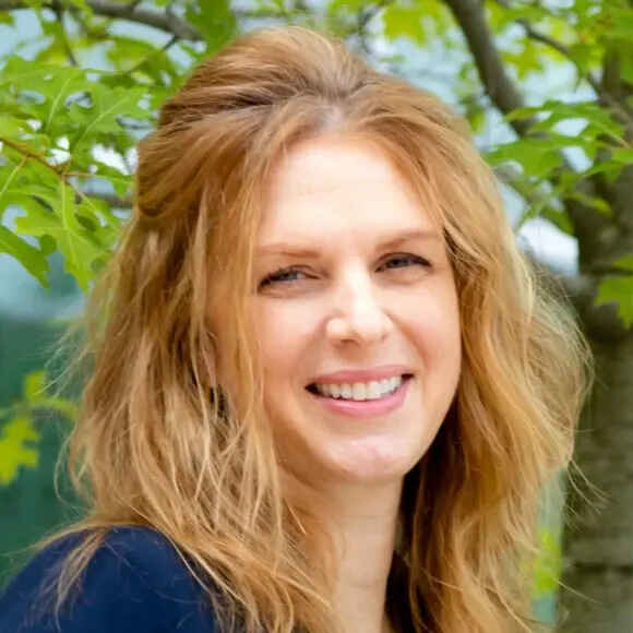 Eve Barnett
