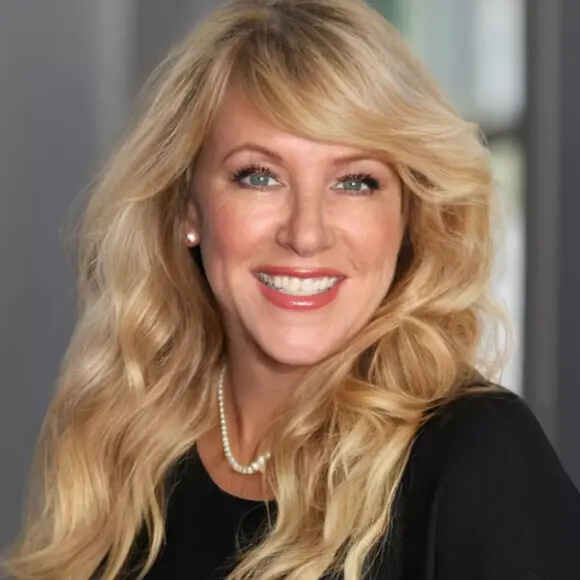 Gloria Kenny