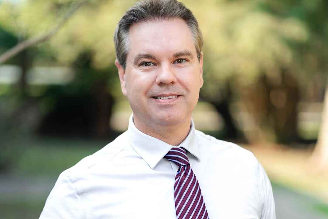 Lee Michals, MD