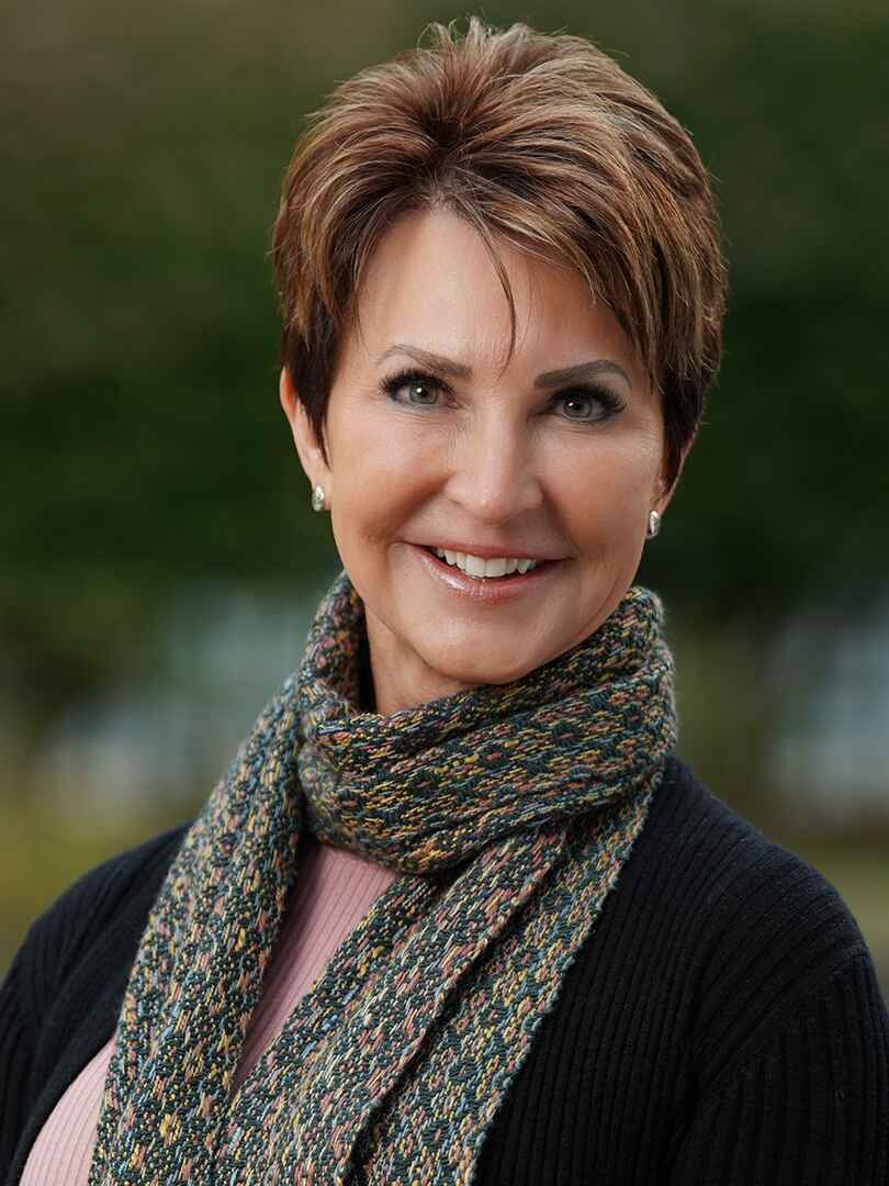 Lisa R. Fox