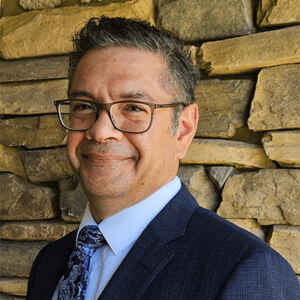 Roberto Cordova, LMFT