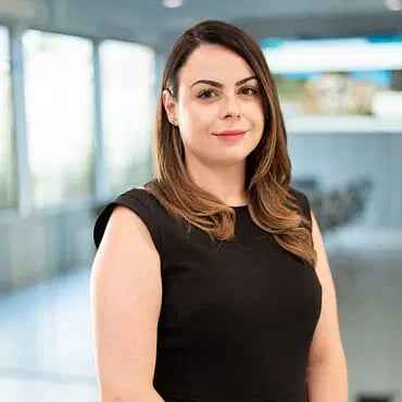 Roz Razzaghmanesh, LMFT