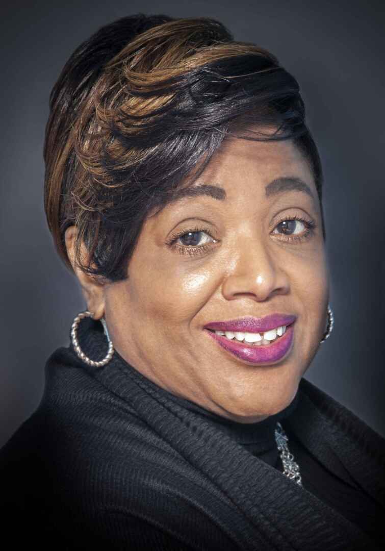 Saundra Newsum
