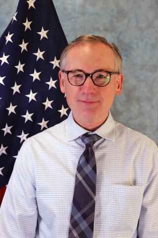 Scott Nixon, MD